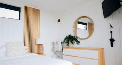 North Island Glamping Retreat for a Surfing Holiday near Auckland