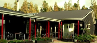 Nature-Inspired Accommodation near the Beach in Hokitika Gorge, New Zealand