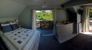 1 Schlafzimmer, Schreibtisch, WLAN, Bettwäsche