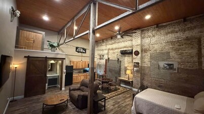 Business Traveller Special… Crate & Label Suite