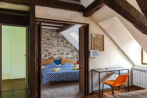 2 chambres, fer et planche à repasser, Wi-Fi, draps fournis