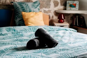2 chambres, fer et planche à repasser, Wi-Fi, draps fournis
