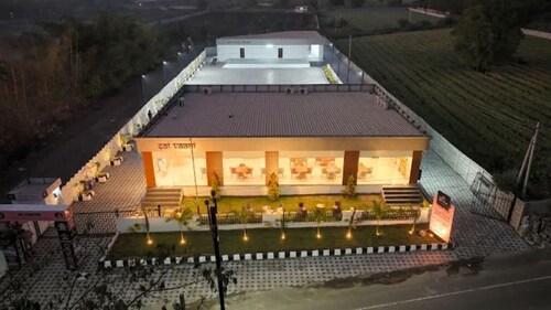 Premium Stay Experience in a Prime Location Peacefull &Stylish Property.