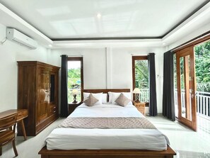 Deluxe Villa, River View - Widhiana Villa Ubud (Ubud)