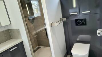 Een douche, een haardroger