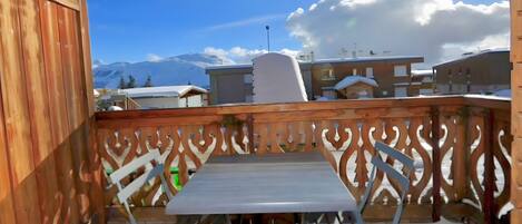 屋外ダイニングエリア