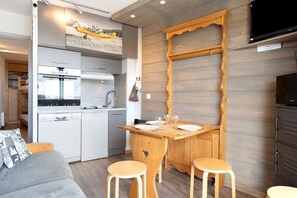 Interior - Cozy Ski-In/Ski-Out Studio 26 m² – Alpe d’Huez (Huez)