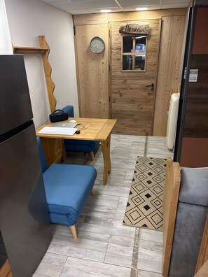 Interior - Charming 65 m² Apartment – Ski-In/Ski-Out at Alpe d'Huez (Huez)