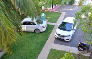 Property grounds - Kawakka Yala Home Stay & Hostel (Tissamaharama)