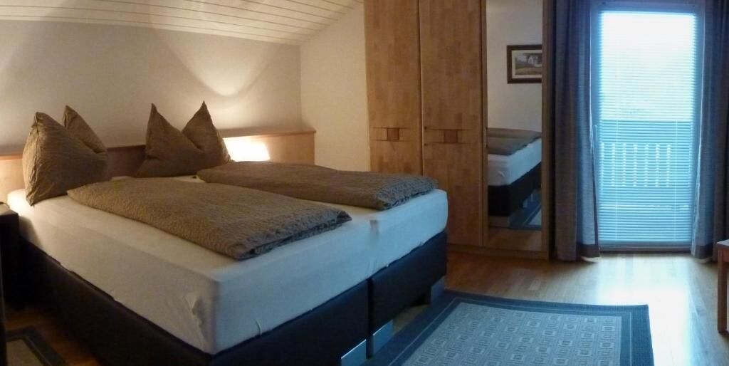 Dobbeltværelse - balkon - delvis søudsigt