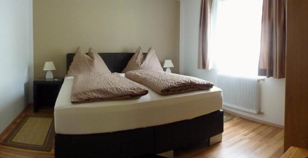 Comfort-lejlighed - balkon - udsigt til have