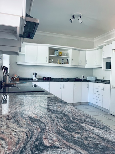 Selborne Golf Estate Villa P7