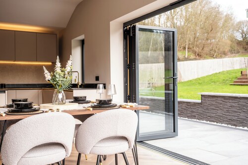 Megan's Hideaway Luxury 4 Bed Retreat