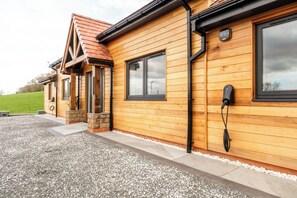 Exterior - Megan's Hideaway Luxury 4 Bed Retreat (Stourport-on-Severn)