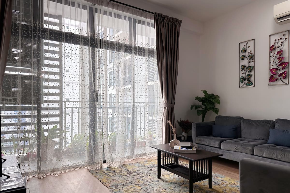 City Apartment, Ocean View | Living area