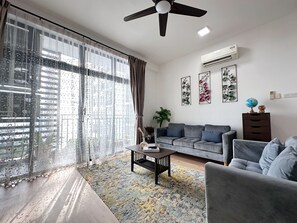 Apartment, 3 Schlafzimmer, Meerblick | Wohnbereich