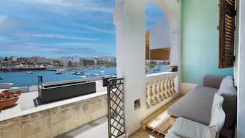 Huoneisto, näköala lahdelle | Terassi/patio