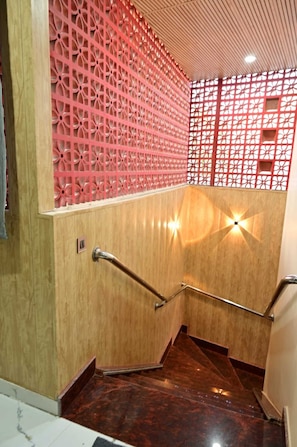 Interior - Hotel Raj Inn (Lucknow)