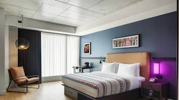 Room, 1 King Bed | Hypo-allergenic bedding available, minibar, in-room safe, WiFi (free)