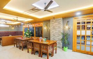 Restaurant - Hotel Shivay Near Vishwanath Temple  (Varanasi)