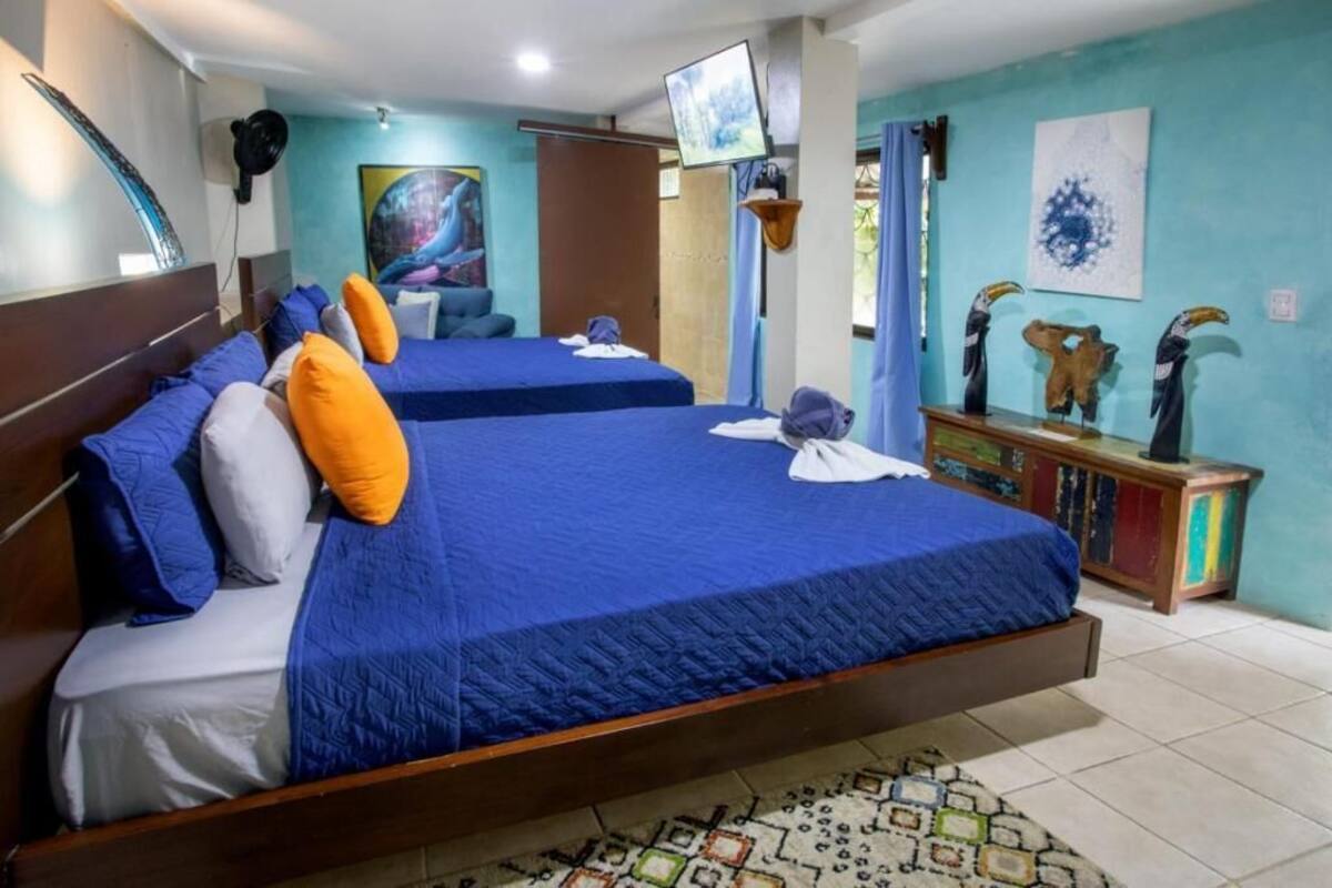 Quarto quádruplo família, varanda, vista para o jardim