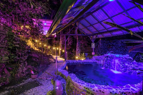 Casa del Arbol (Adults only)
