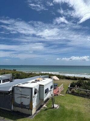 Property grounds - 35 Step to Beach! True Oceanfront with Surf Views (Tauranga)