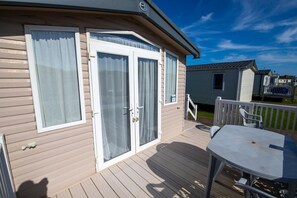 Outdoor dining - SBL63 Parkdean Resorts Camber Sands (Camber)