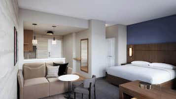 Studio, 1 King Bed | Desk, laptop workspace, blackout drapes, iron/ironing board