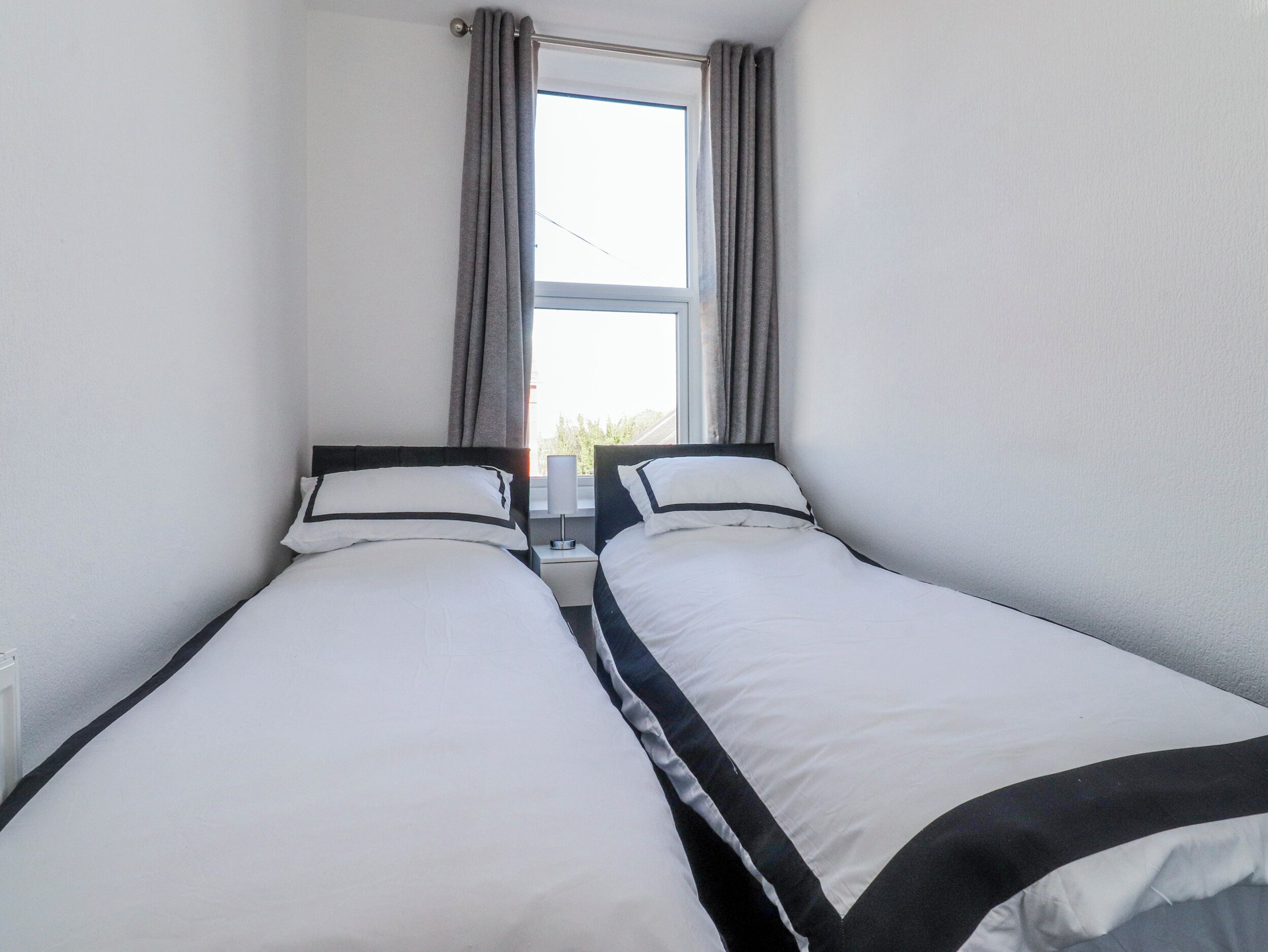 2 bedrooms, individually decorated, individually furnished, free WiFi