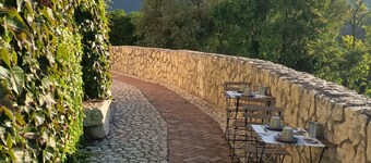 B&B surrounded by nature and silence in the Maiella National Park.