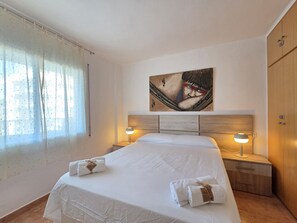 2 Schlafzimmer, Bügeleisen/Bügelbrett, kostenloses WLAN, Bettwäsche