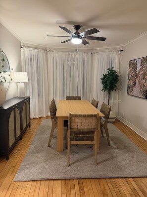 Dining - Charming House in the City, so Close to Mayo (Rochester)