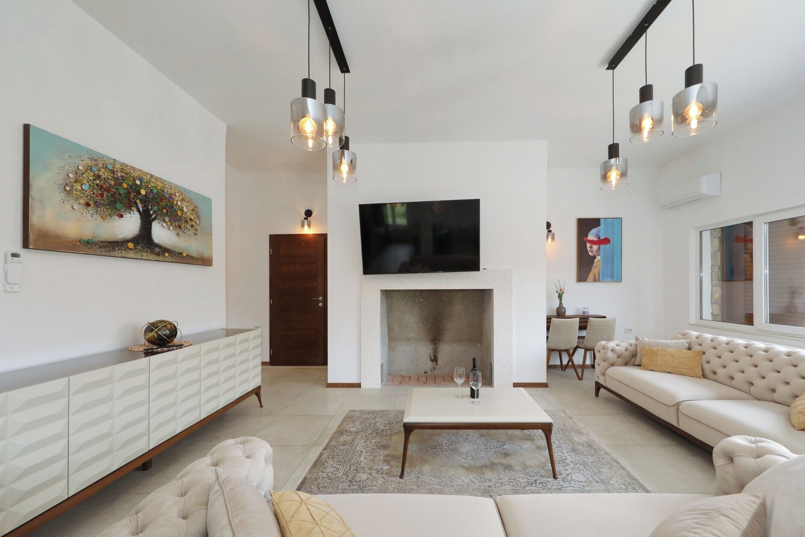 Family Villa, 5 Bedrooms, Private Pool, Courtyard View | Living area