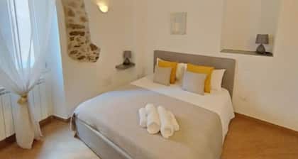 HOLMANN SUITE ROOMS