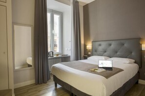 Caixa forta a l'habitació, escriptori i wifi gratuïta 