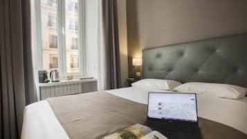 Cofres nos quartos, escrivaninha, Wi-Fi de cortesia