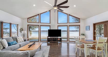 Boathouse: Lake Charlevoix Retreat: Dock & Hot Tub