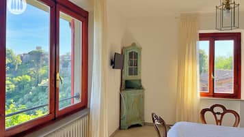 2 Schlafzimmer, Reisekinderbett, kostenloses WLAN, Bettwäsche