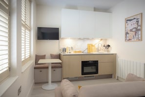 Deluxe Studio | Interior - 108 Shirland Road (London)