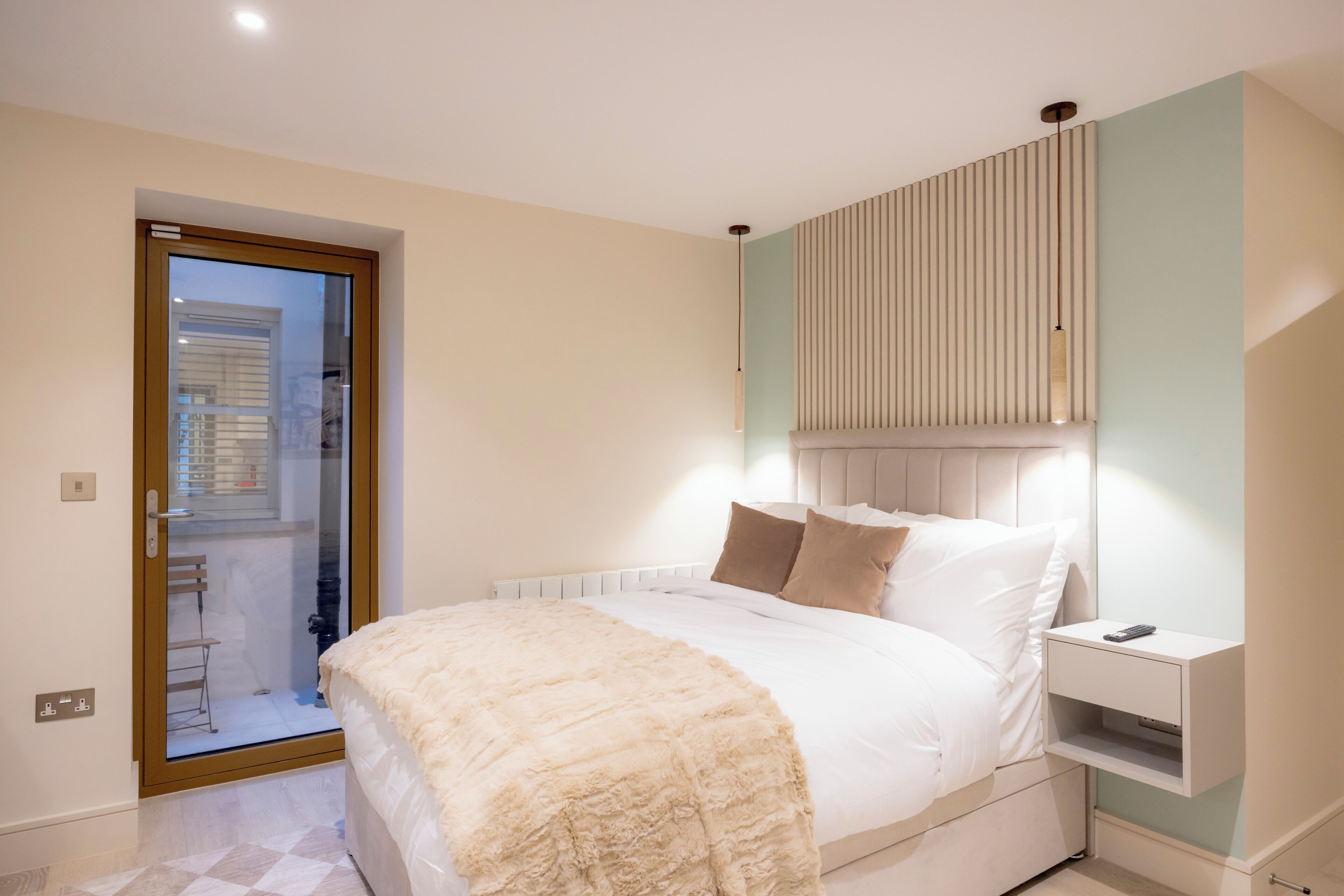 Rom – deluxe, 1 dobbeltseng, kjæledyr tillatt