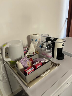 Kaffee und/oder Kaffeemaschine