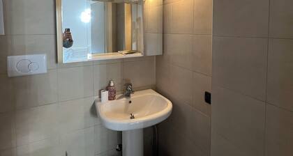 Cozy one-bedroom apartment with full kitchen in the historic center