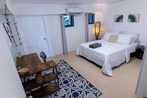 1 habitación, tabla de planchar con plancha, wifi y ropa de cama 