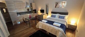 Cozy one-bedroom apartment with full kitchen