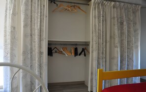 1 chambre, fer et planche à repasser, Wi-Fi