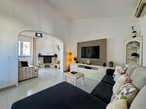 TV - ALBUFEIRA STYLISH 5 by HOMING (Albufeira)