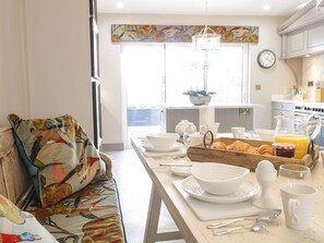 Dining - 2 Llewelyn Street (Conwy)