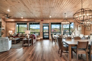 Fernseher, Kamin, Videospiele