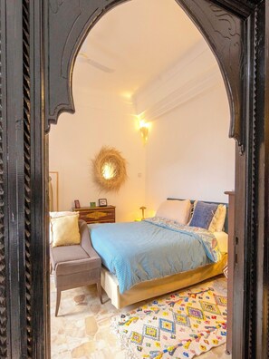 5 bedrooms, desk, iron/ironing board, free WiFi - Palais Laila (Aghbalou)
